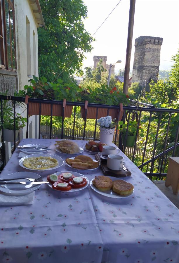 Ailama Guesthouse Mestia Kültér fotó